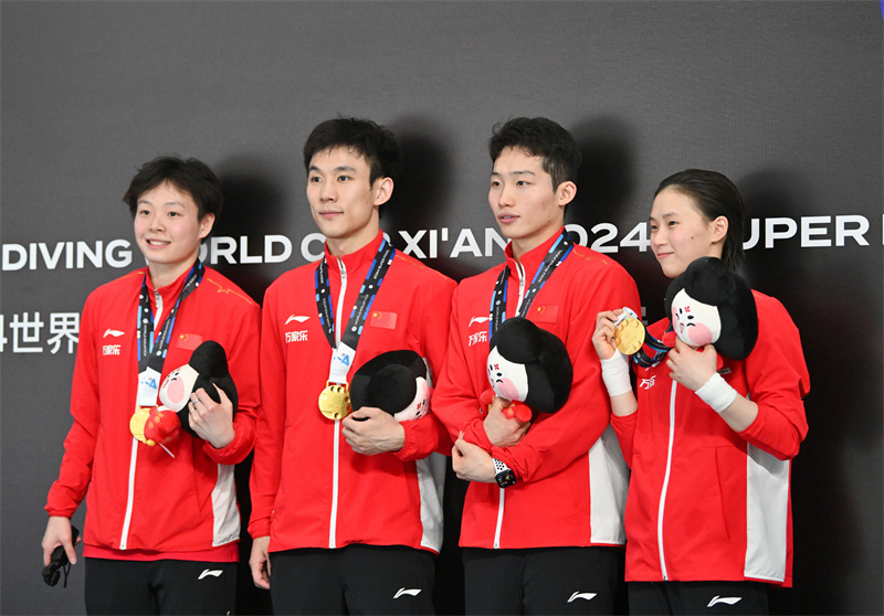 Co0VvGYidqmAVg8vAD25WtSgCXI851.jpg Co0VvGYidqmAVg8vAD25WtSgCXI851.jpg