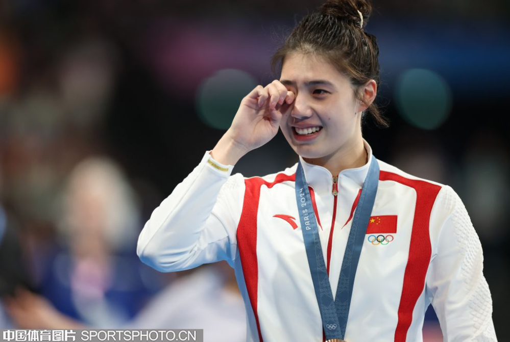 张雨霏哭.png 张雨霏哭.png