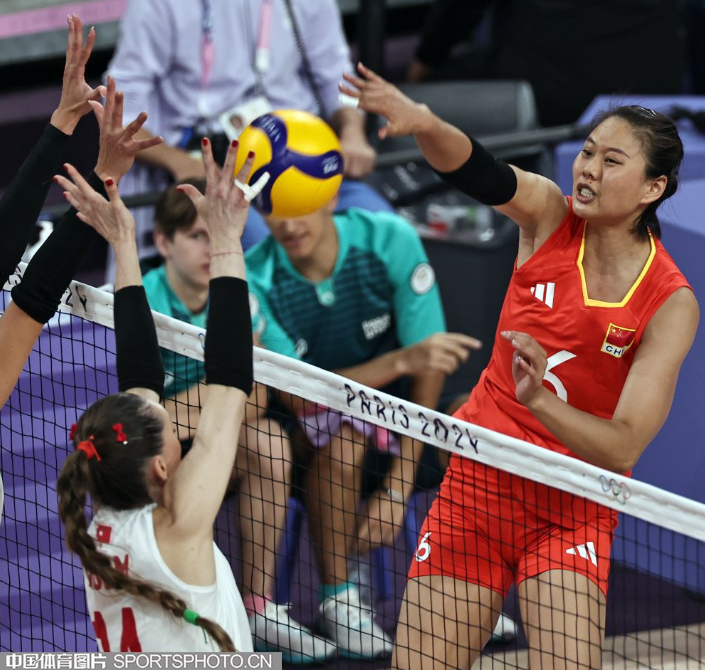 女排比赛中.png 女排比赛中.png