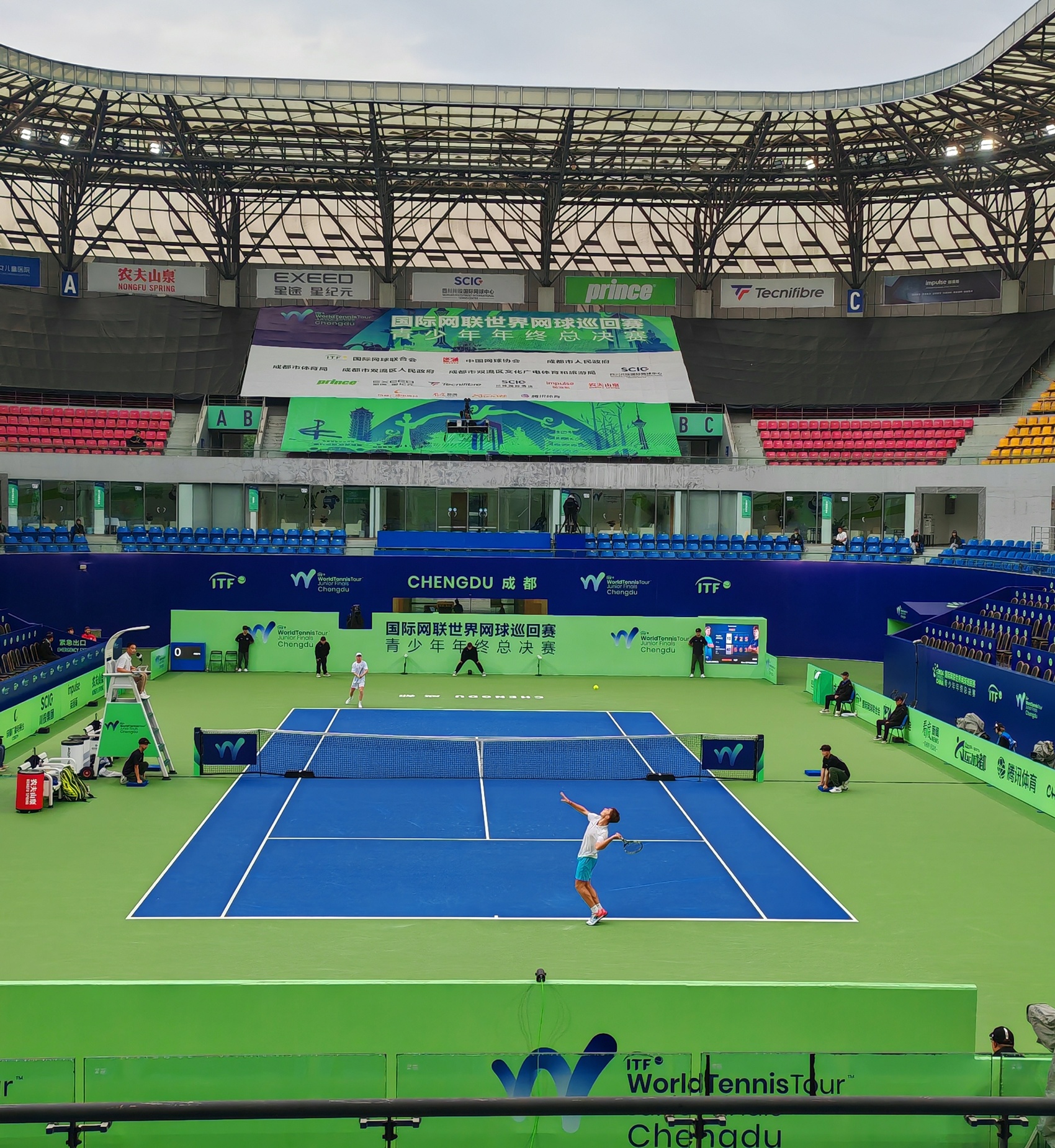 网球.jpg 网球.jpg