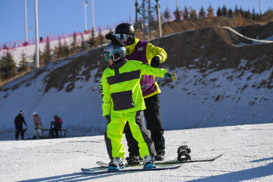 0215-雪场.png 0215-雪场.png