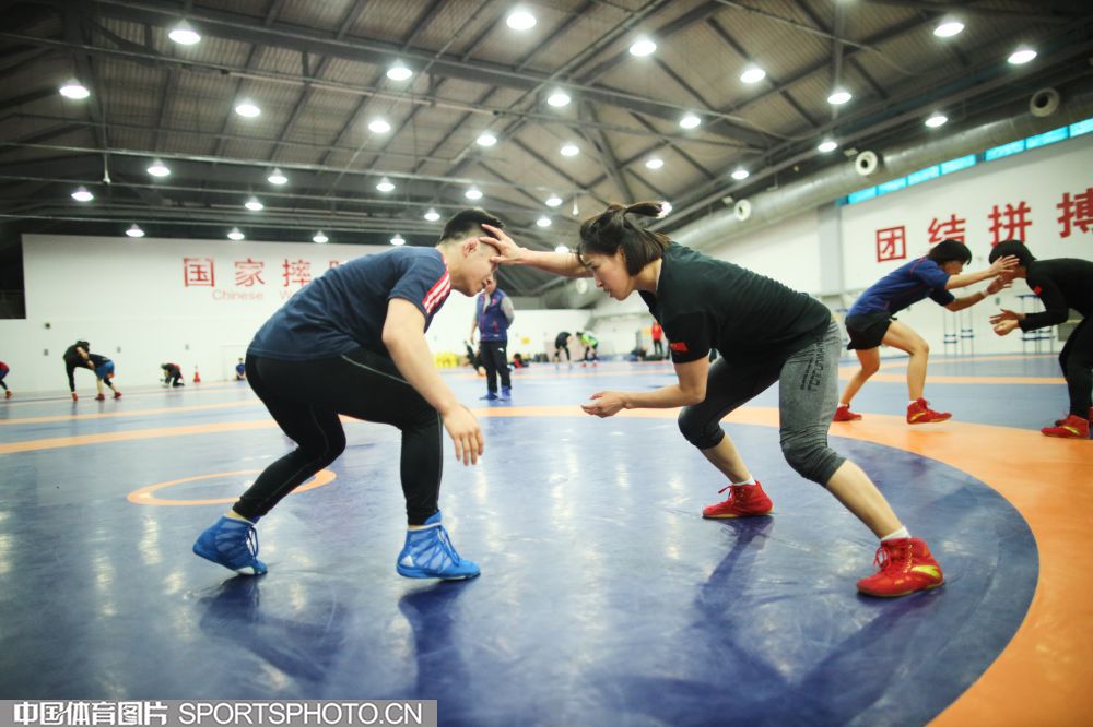 0715-摔跤.jpg 0715-摔跤.jpg